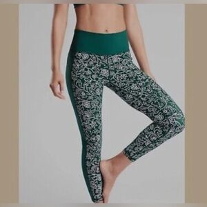 Athleta XS Green Floral Leggings